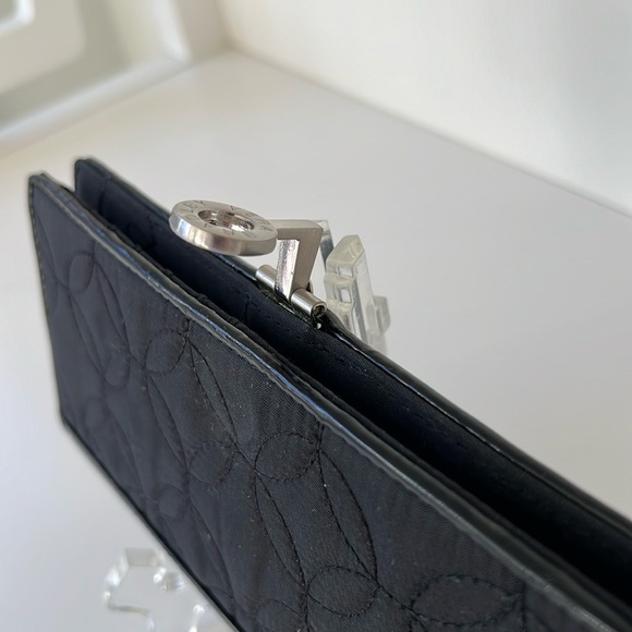 Vera Bradley Microfiber Quilted Silver Tone Clasp Black Bi-fold Clutch Wallet - Picture 3 of 6